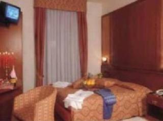 Carlone Hotel 3*